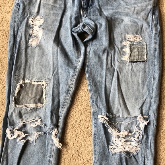 AG The Nikki Relaxed Skinny Jean! - Picture 4 of 9